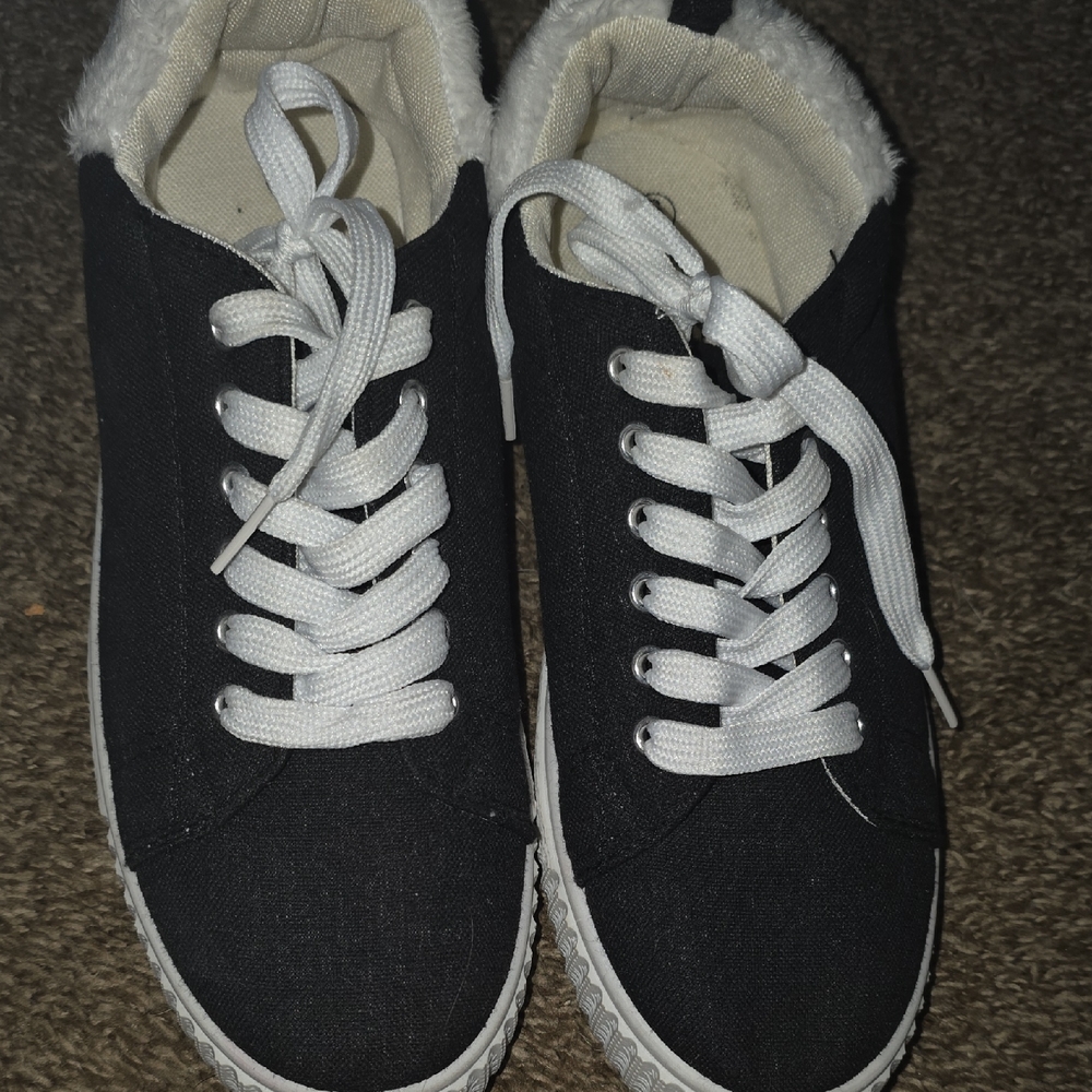 Black Sneakers with White Laces